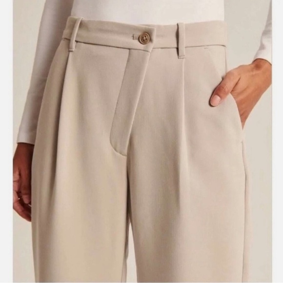 NWOT A&F Tailored Relaxed Straight Pant w/ Criss Cross Waist in Light Taupe - Picture 2 of 7